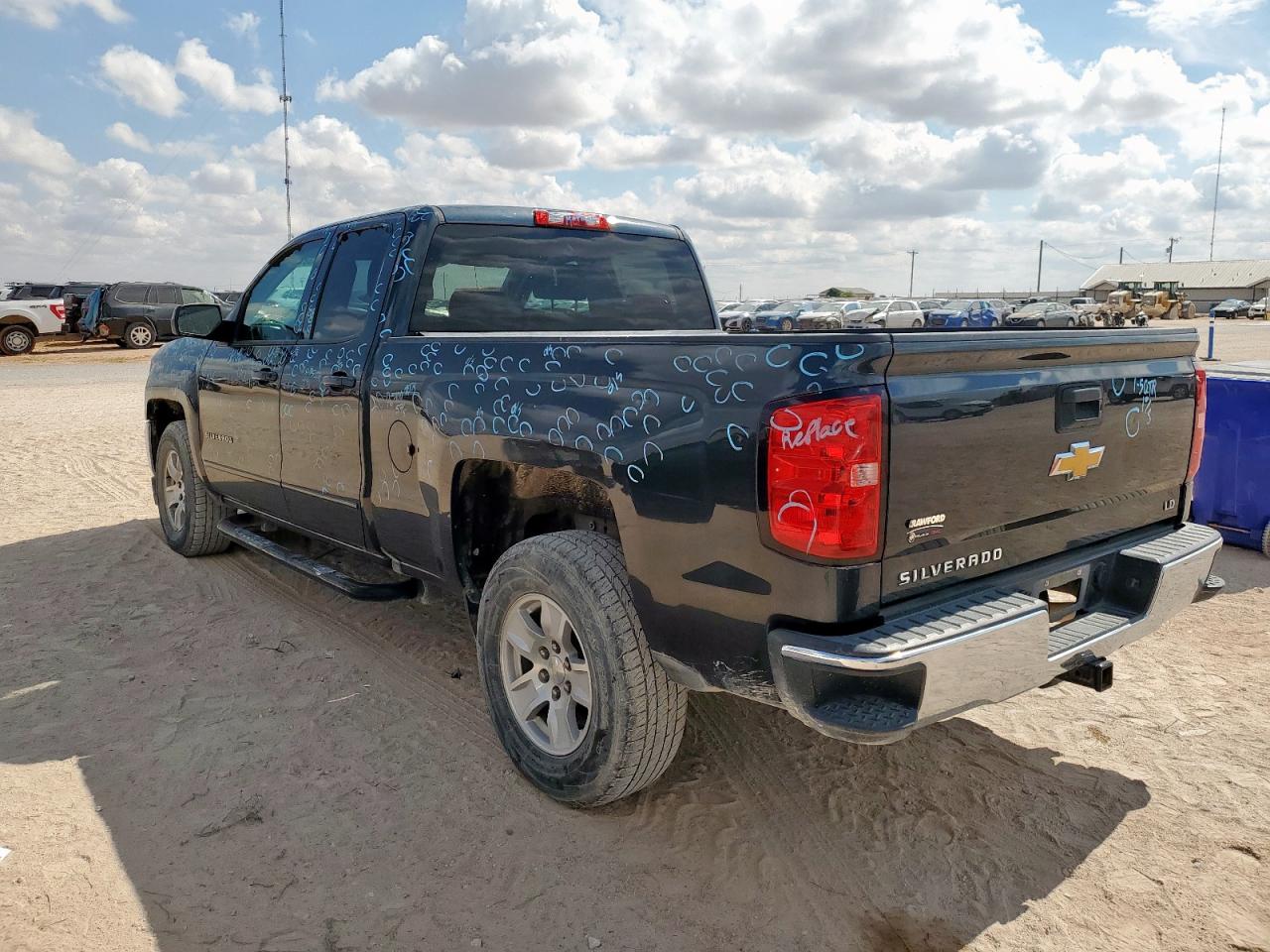 CHEVROLET SILVERADO C1500 LT