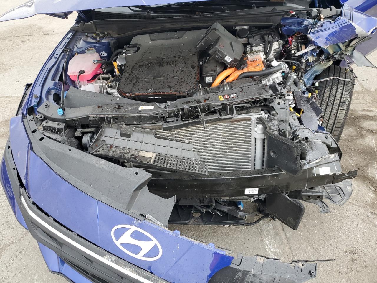 HYUNDAI ELANTRA BLUE