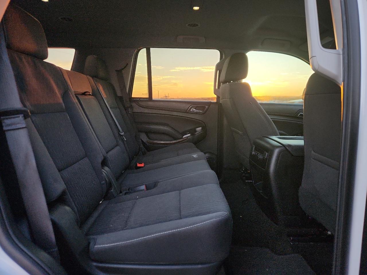 CHEVROLET TAHOE C1500 LS