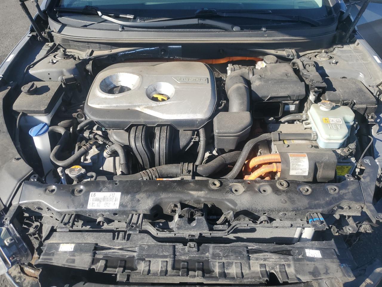 HYUNDAI SONATA HYBRID