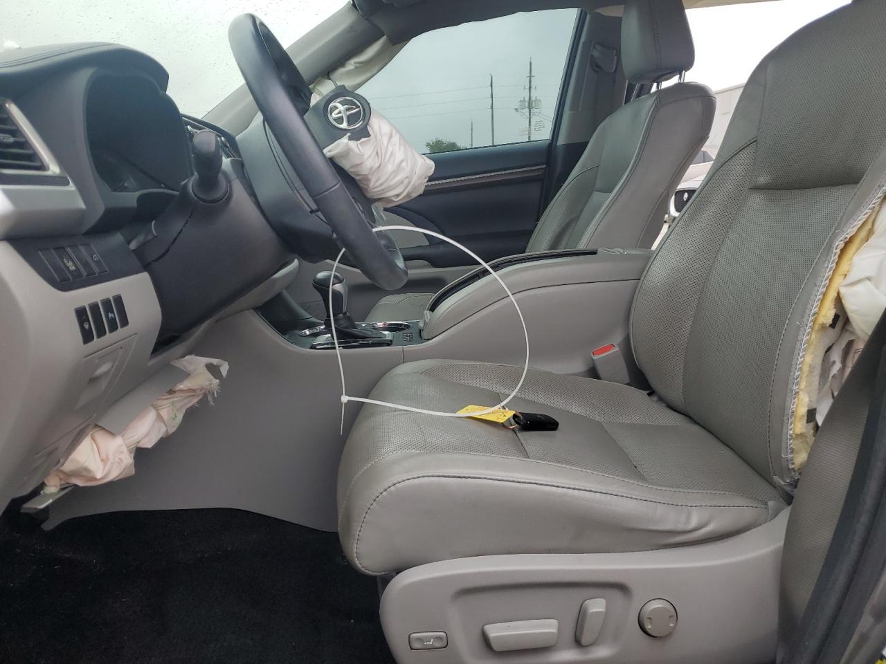 TOYOTA HIGHLANDER LIMITED