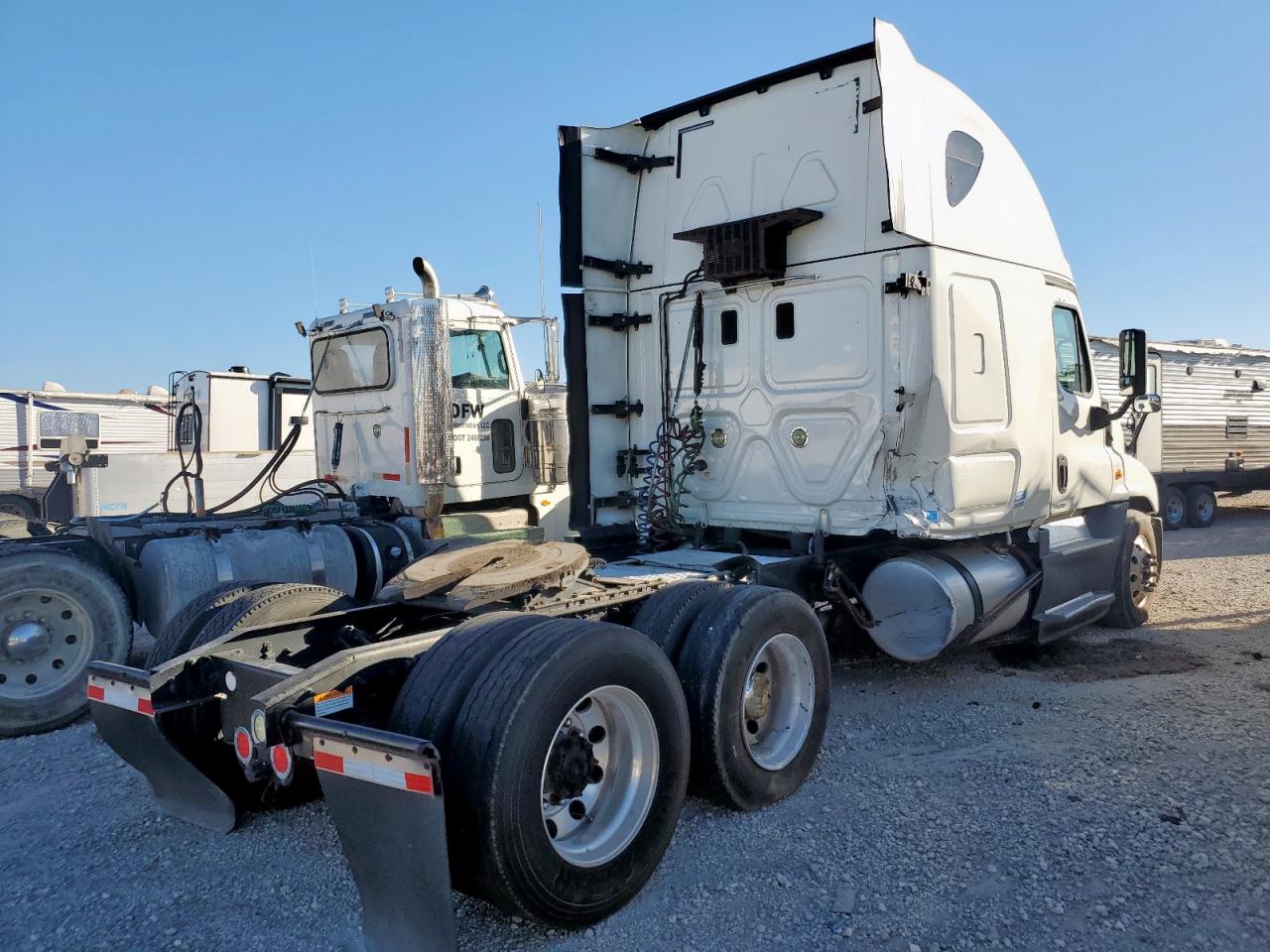 Lot #3279554235 2016 FREIGHTLINER CASCADIA 1
