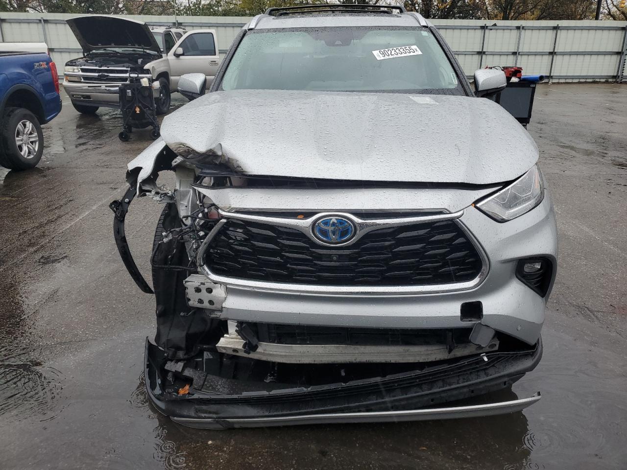 TOYOTA HIGHLANDER HYBRID PLATINUM