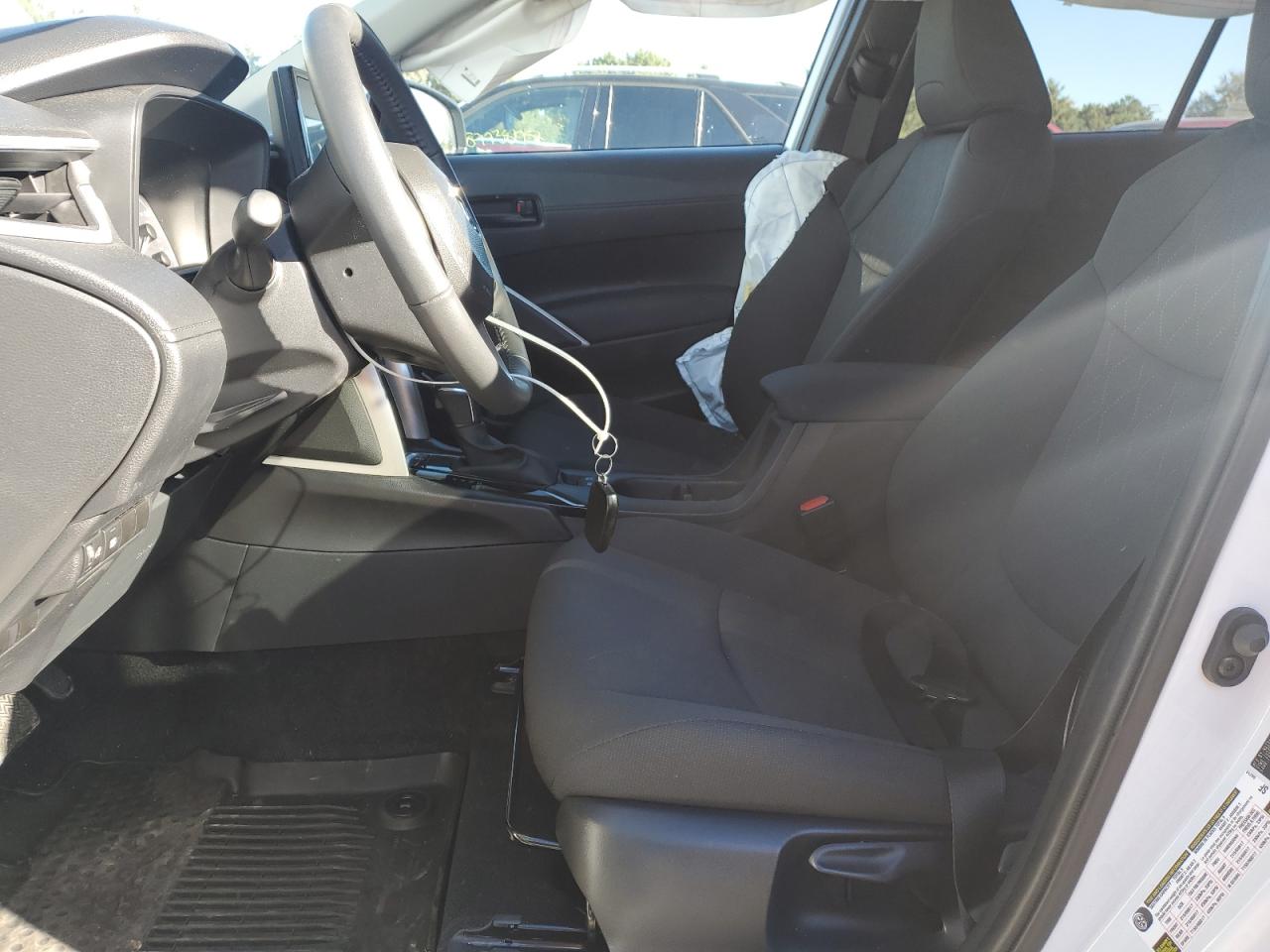 TOYOTA COROLLA CROSS LE