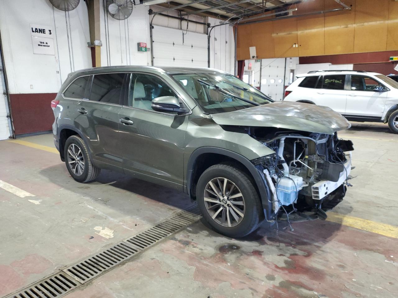 TOYOTA HIGHLANDER SE