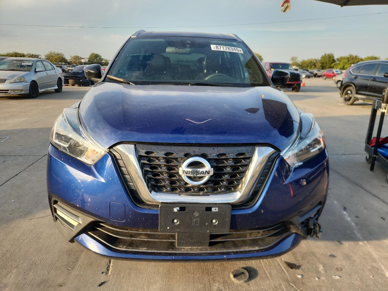 NISSAN KICKS SR