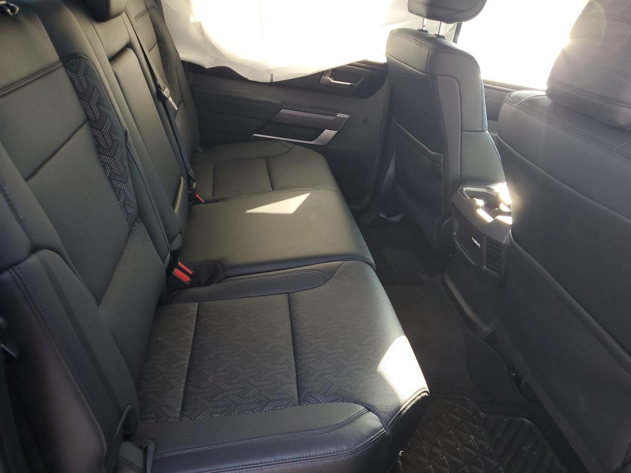 TOYOTA TUNDRA CREWMAX SR