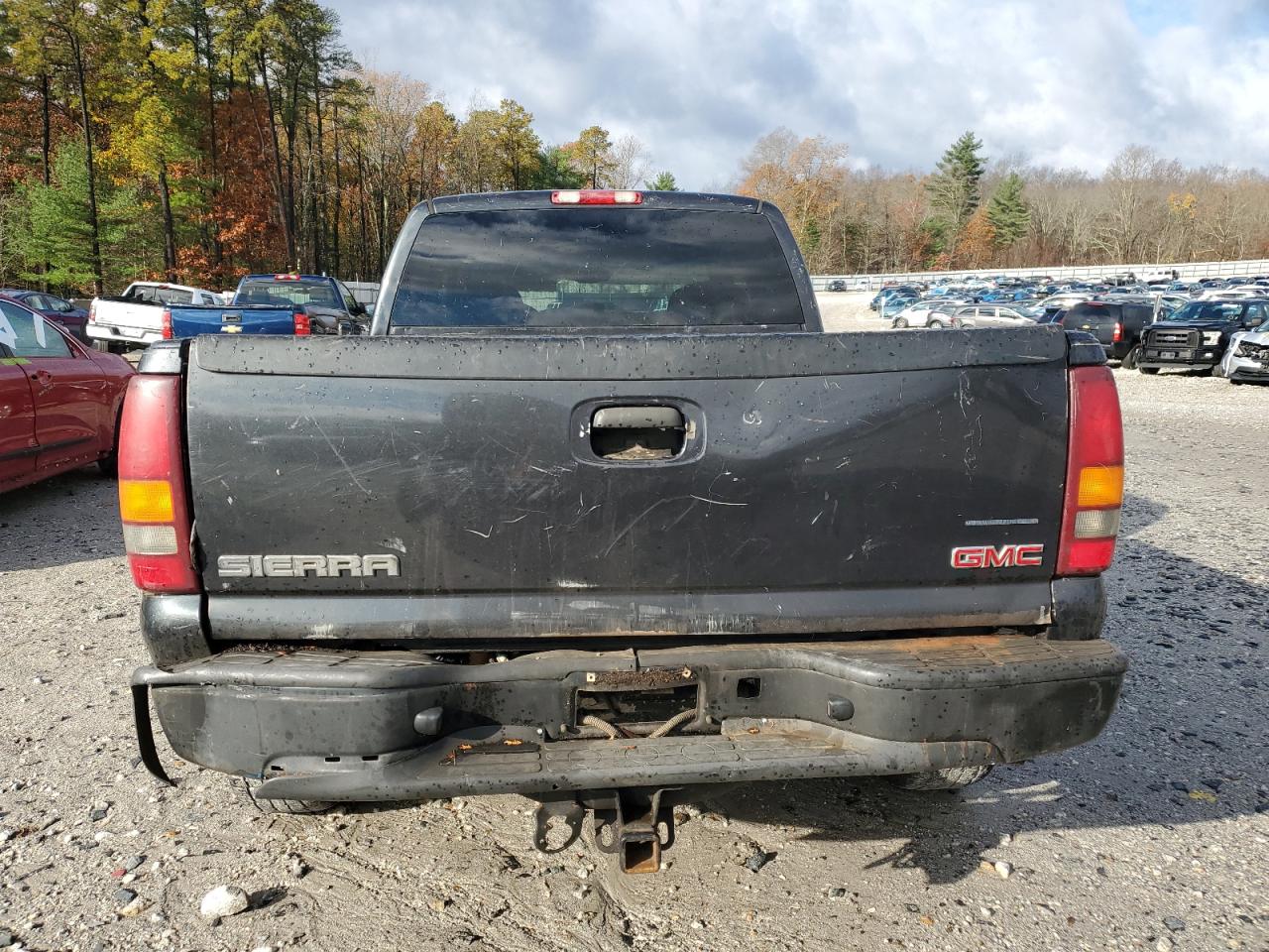 Lot #3302729010 2003 GMC NEW SIERRA