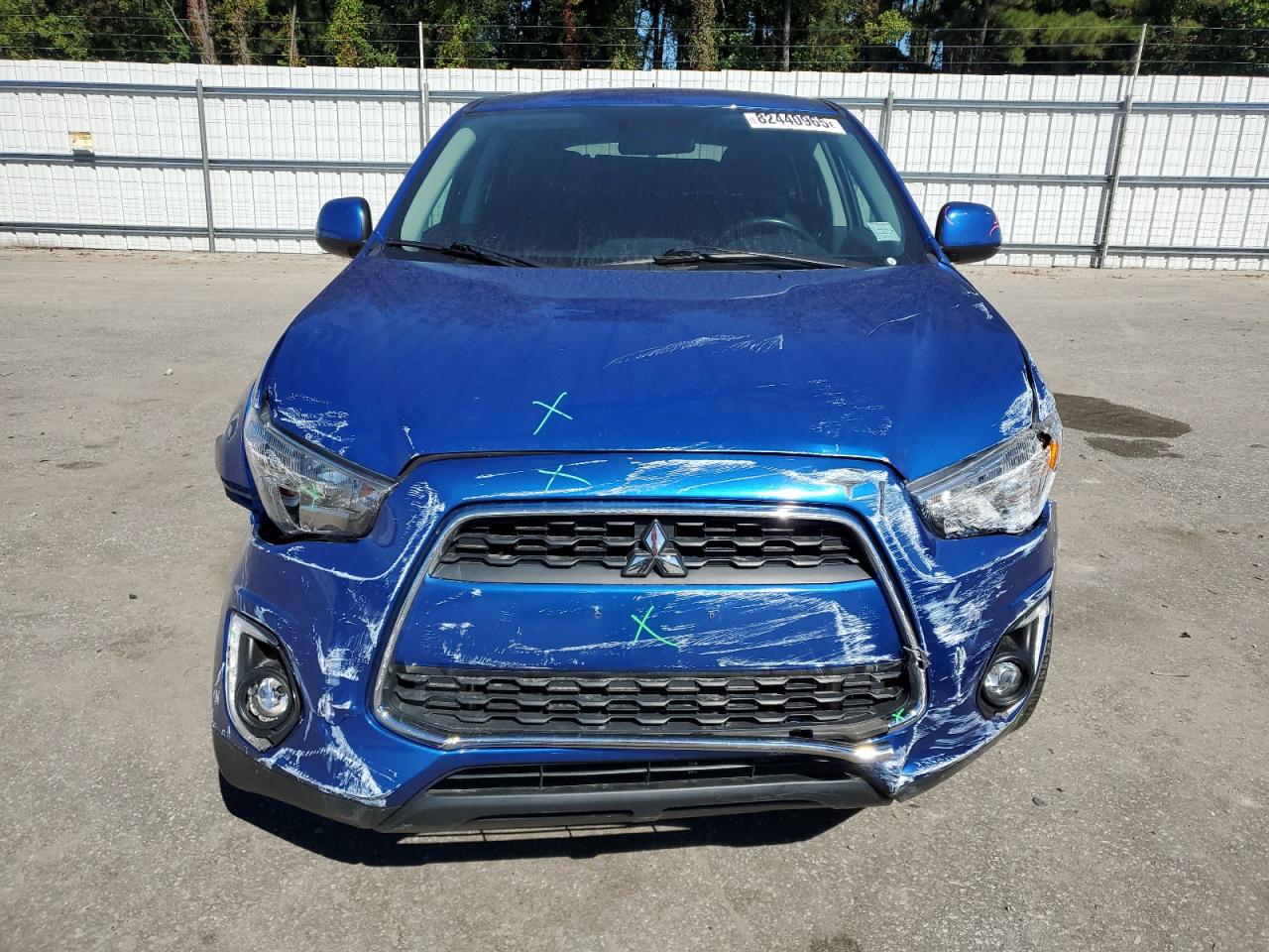 MITSUBISHI OUTLANDER SE