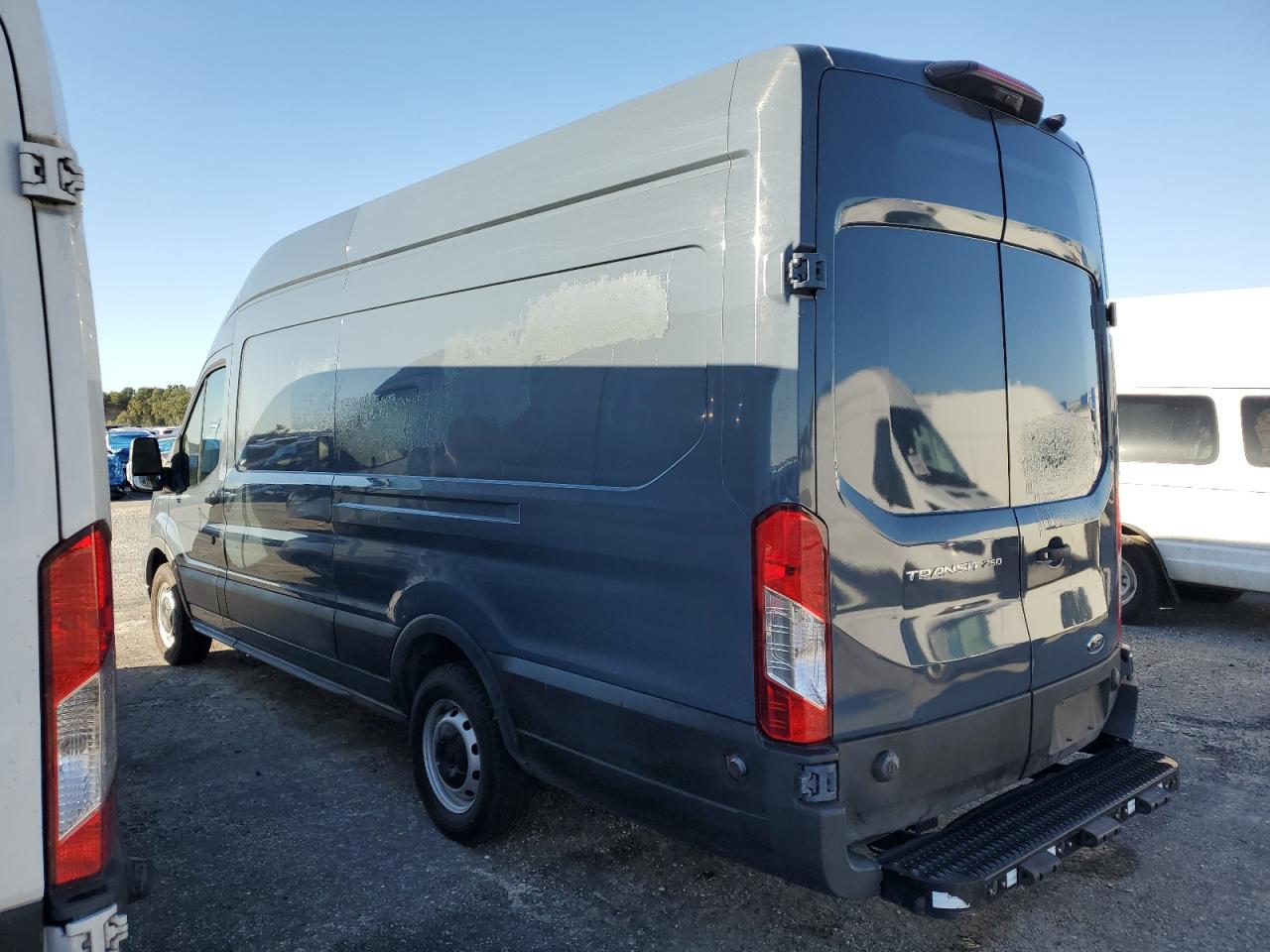 FORD TRANSIT T-250