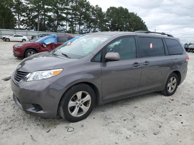 Global Auto Auctions: 2013 TOYOTA SIENNA LE