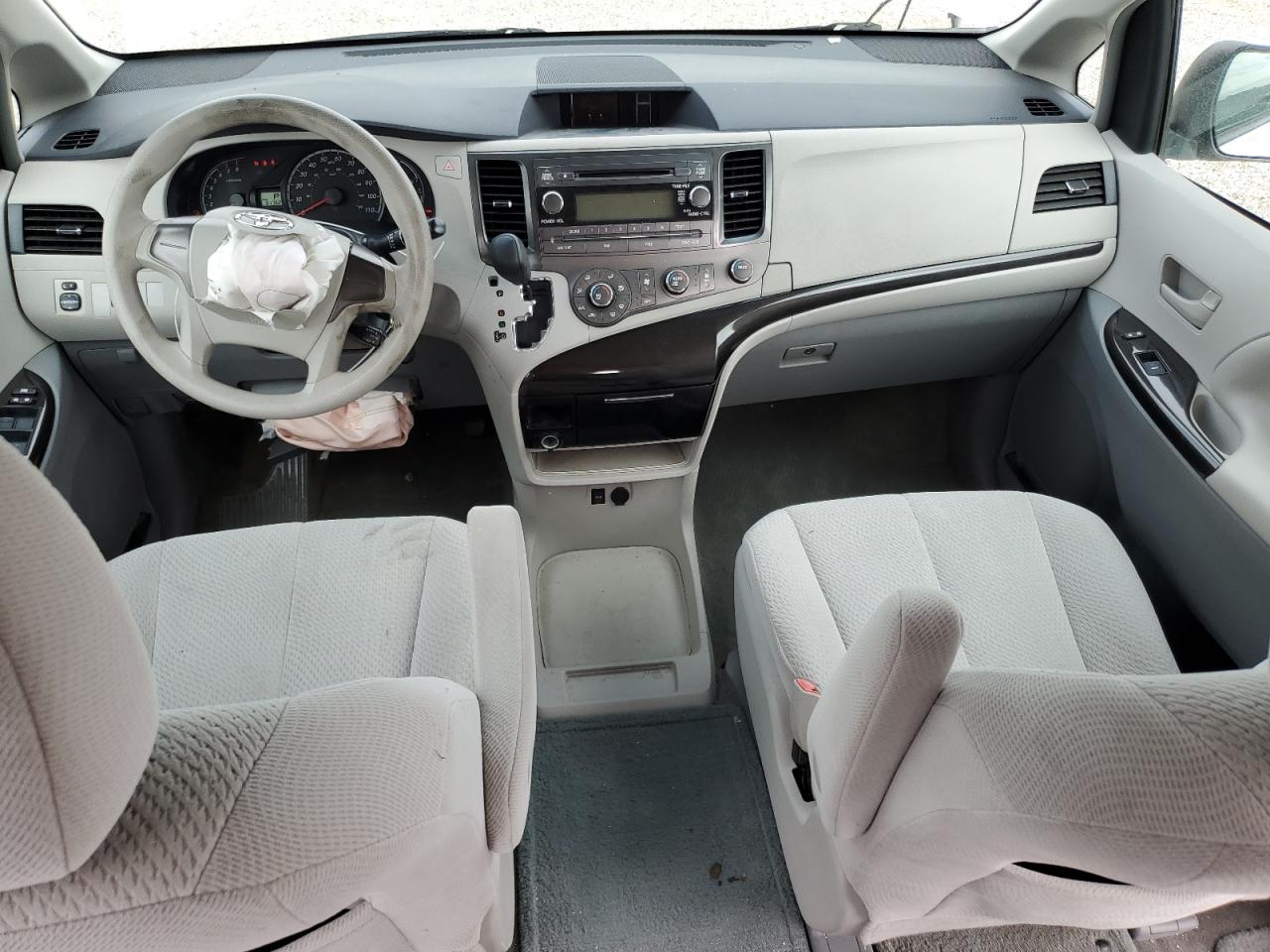 TOYOTA SIENNA BASE