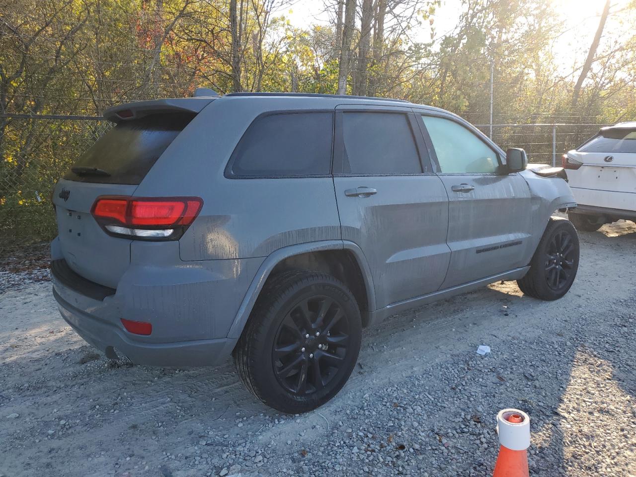 JEEP GRAND CHEROKEE LAREDO E