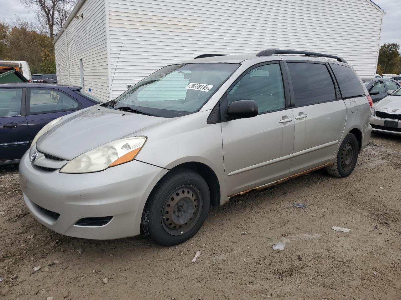 Lot #3279561248 2009 TOYOTA SIENNA CE