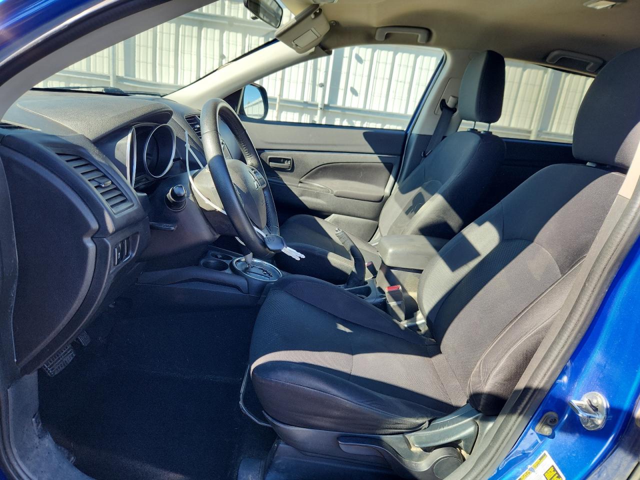 MITSUBISHI OUTLANDER ES