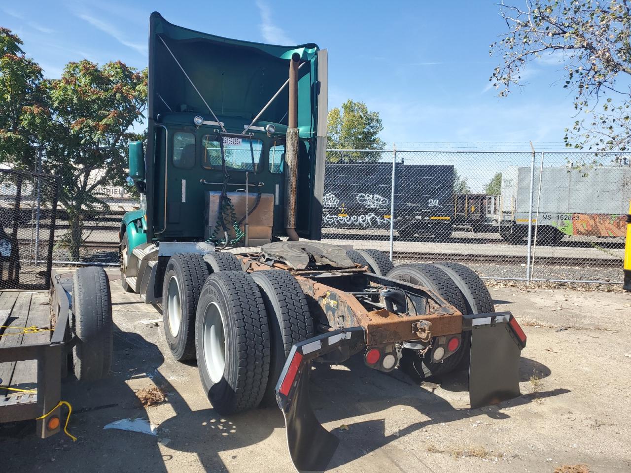 Lot #3263732731 2014 PETERBILT 579