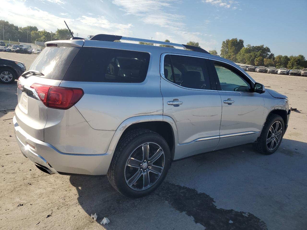GMC ACADIA DENALI