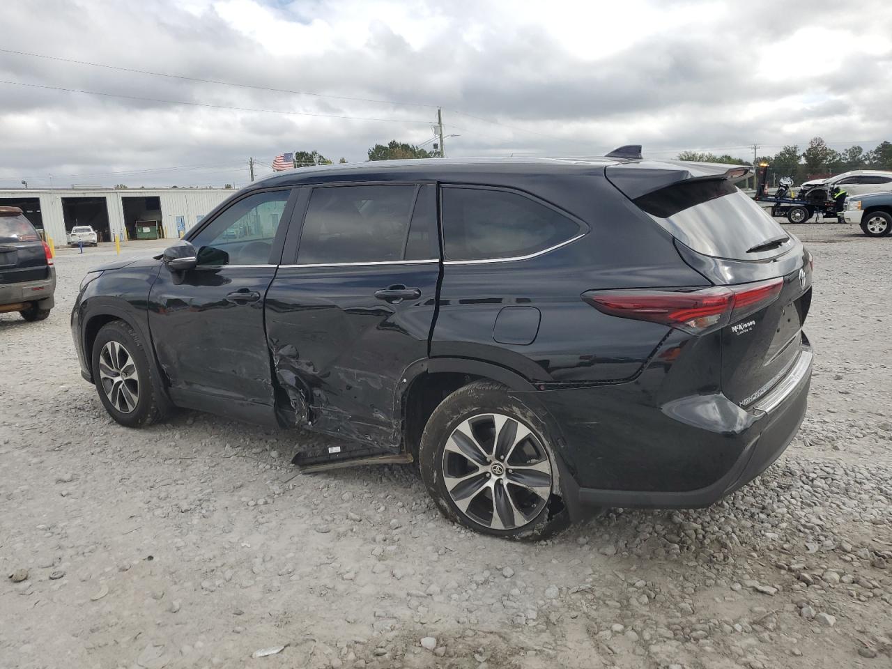 TOYOTA HIGHLANDER LE