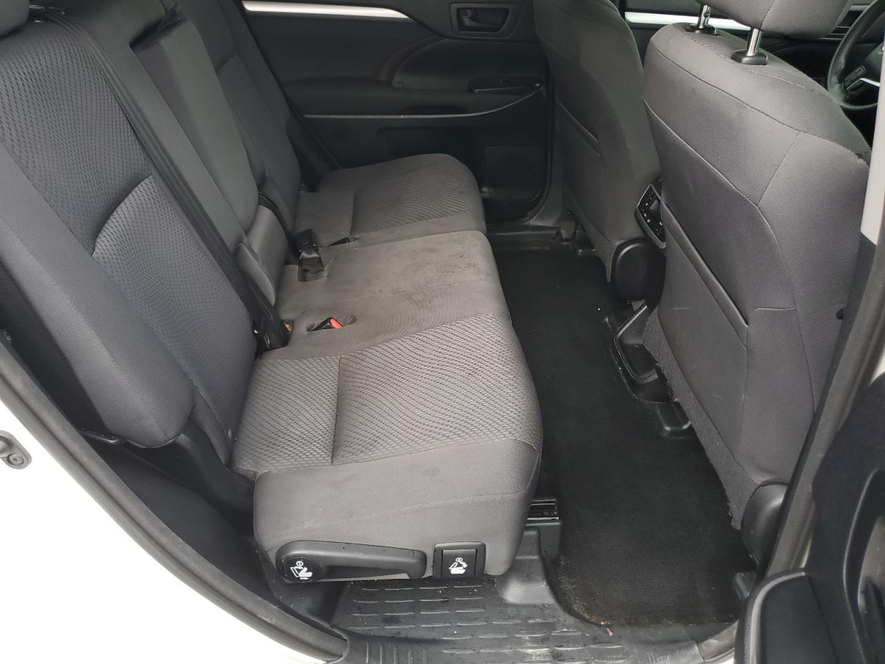 TOYOTA HIGHLANDER LE