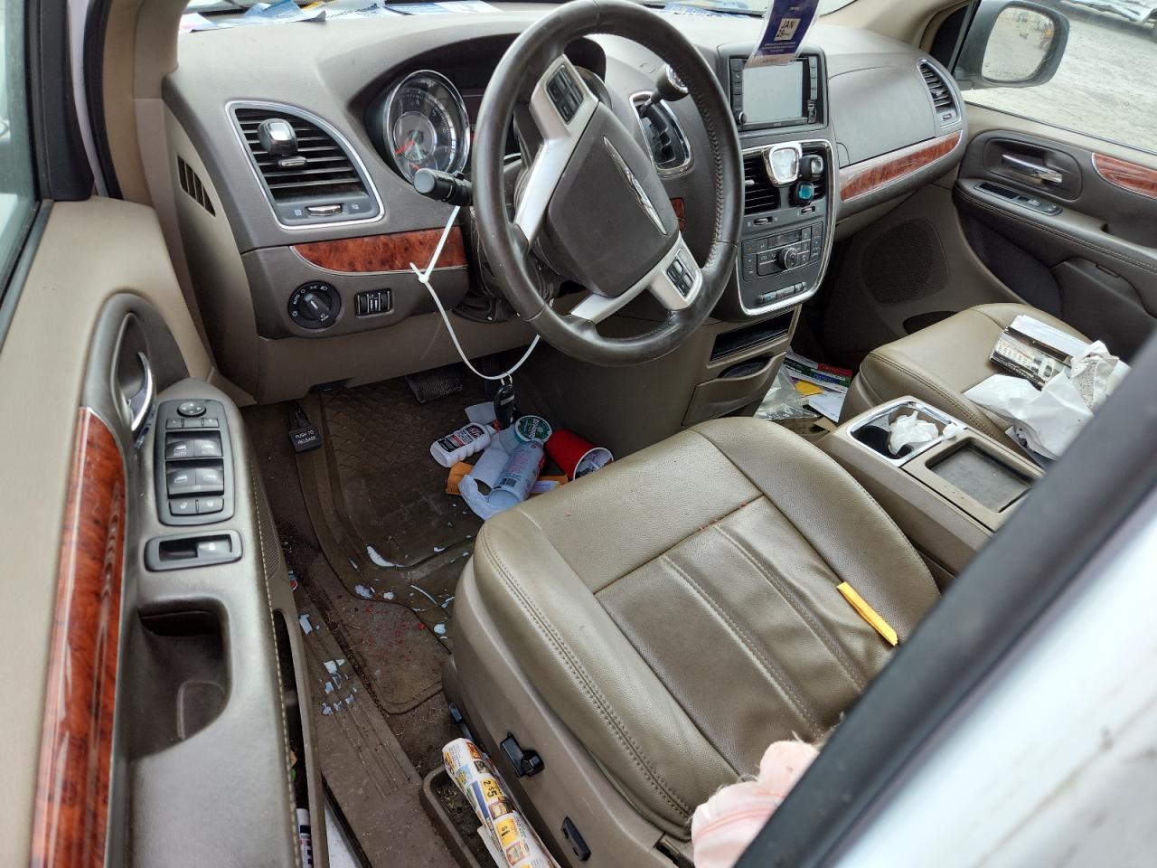 CHRYSLER TOWN & COUNTRY TOURING