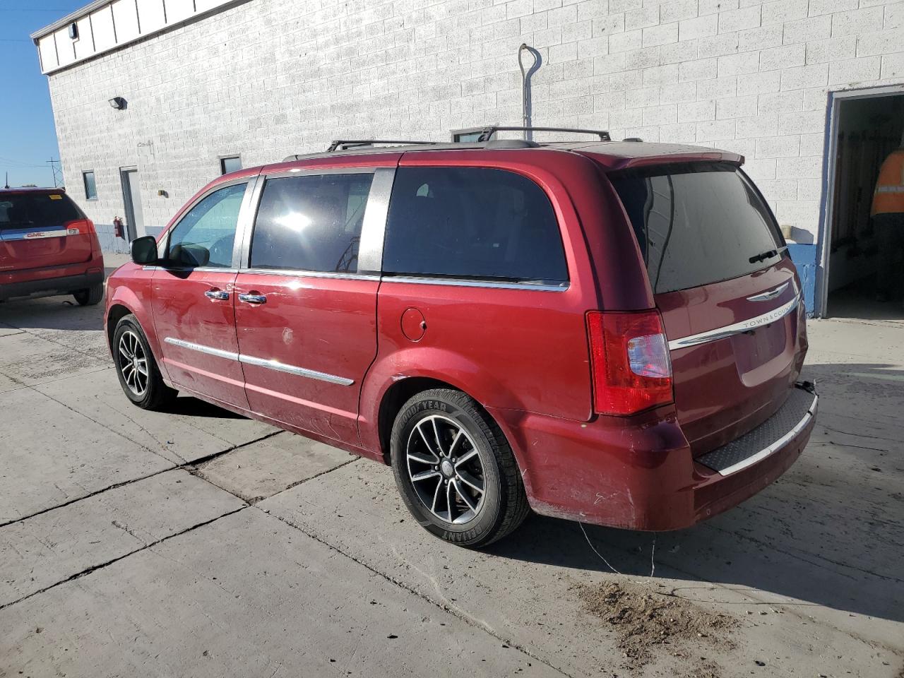 CHRYSLER TOWN & COUNTRY TOURING L