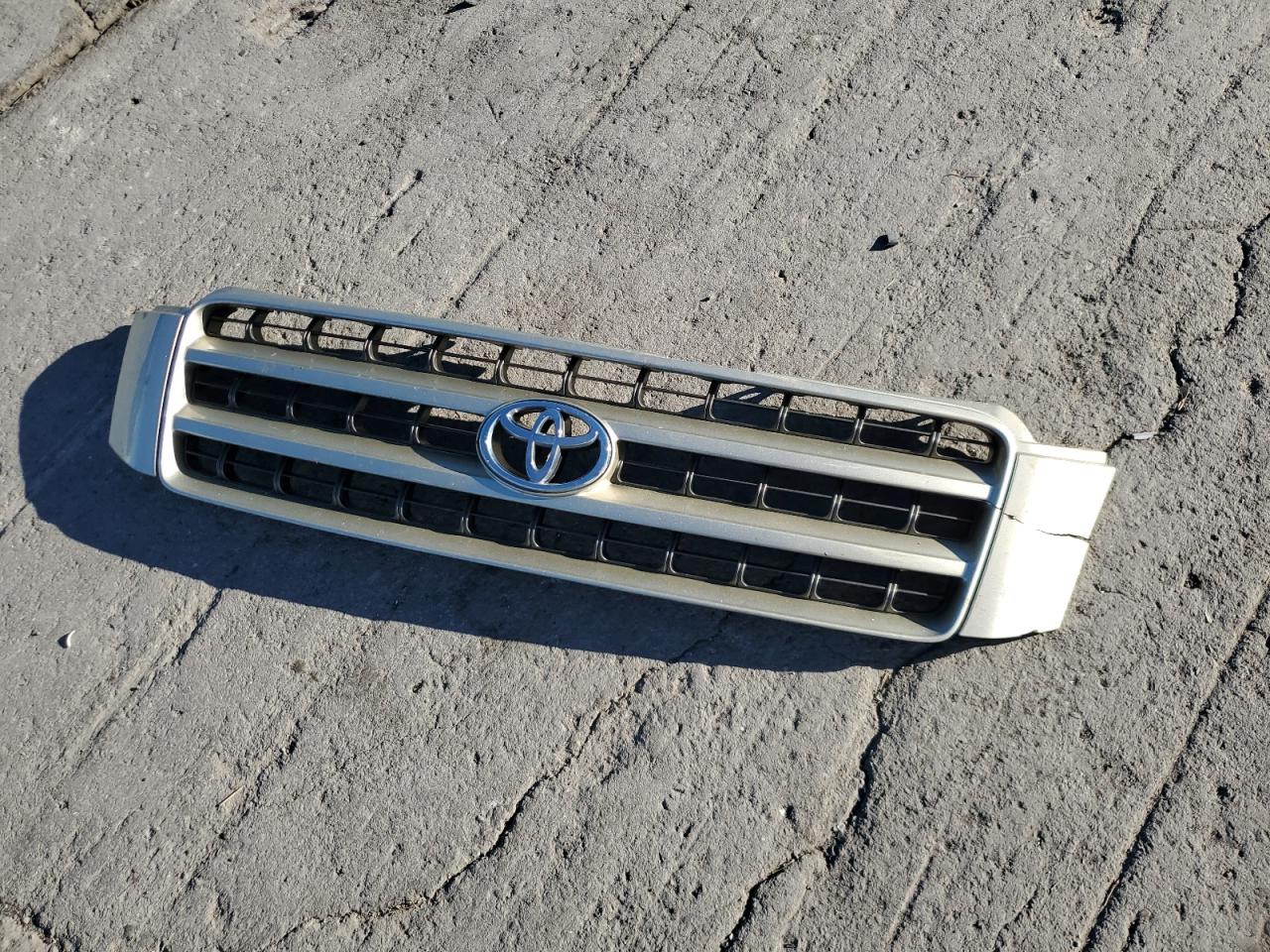 Lot #3284138538 2002 TOYOTA HIGHLANDER