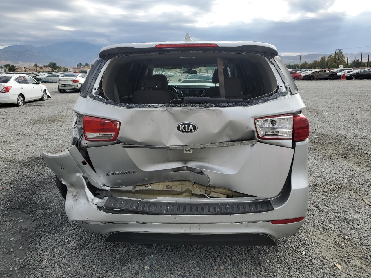 KIA SEDONA L