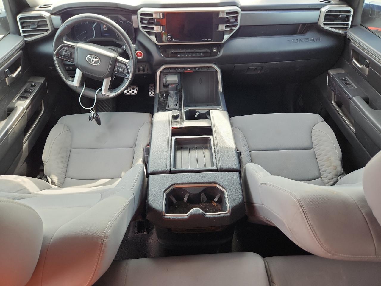 TOYOTA TUNDRA DOUBLE CAB SR