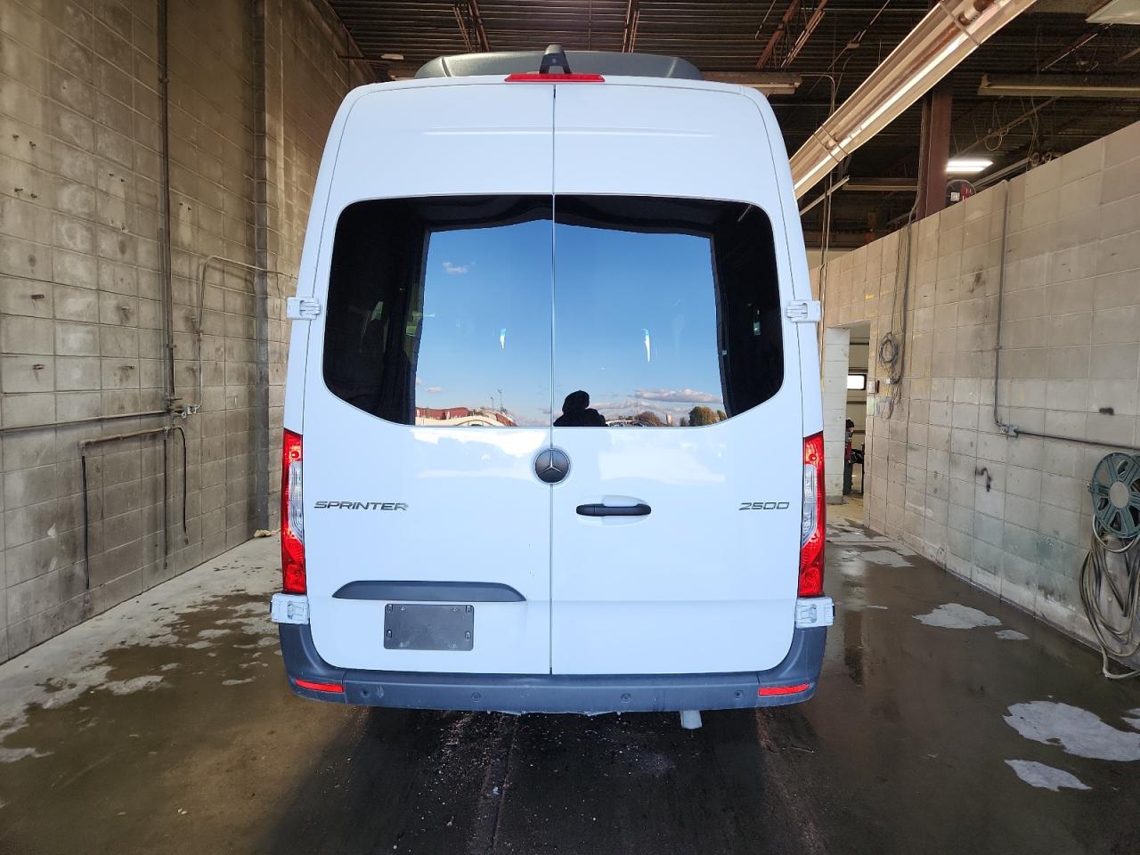 MERCEDES-BENZ SPRINTER 2500