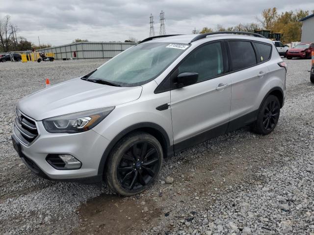 Global Auto Auctions: 2018 FORD ESCAPE SE