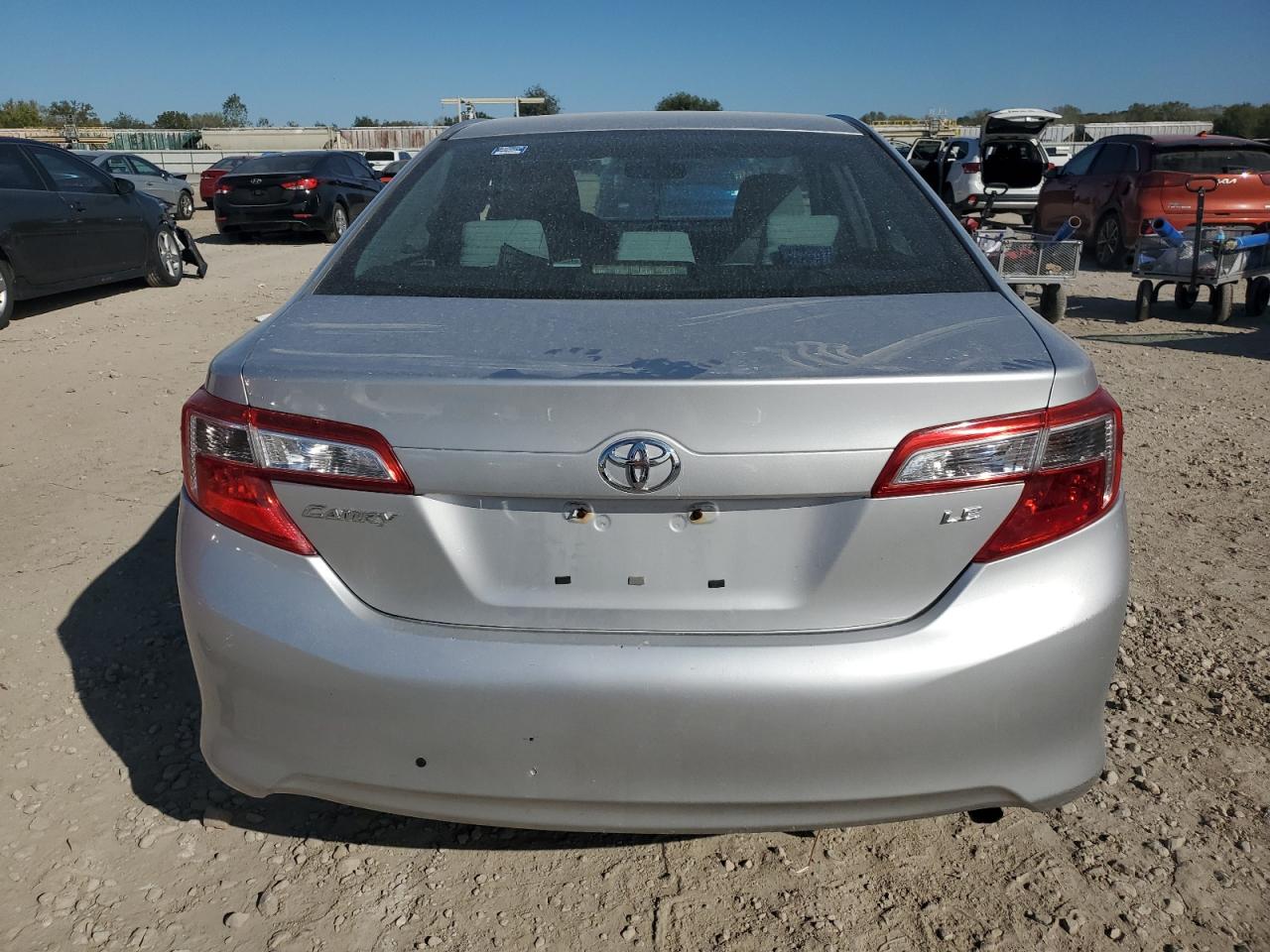 TOYOTA CAMRY BASE