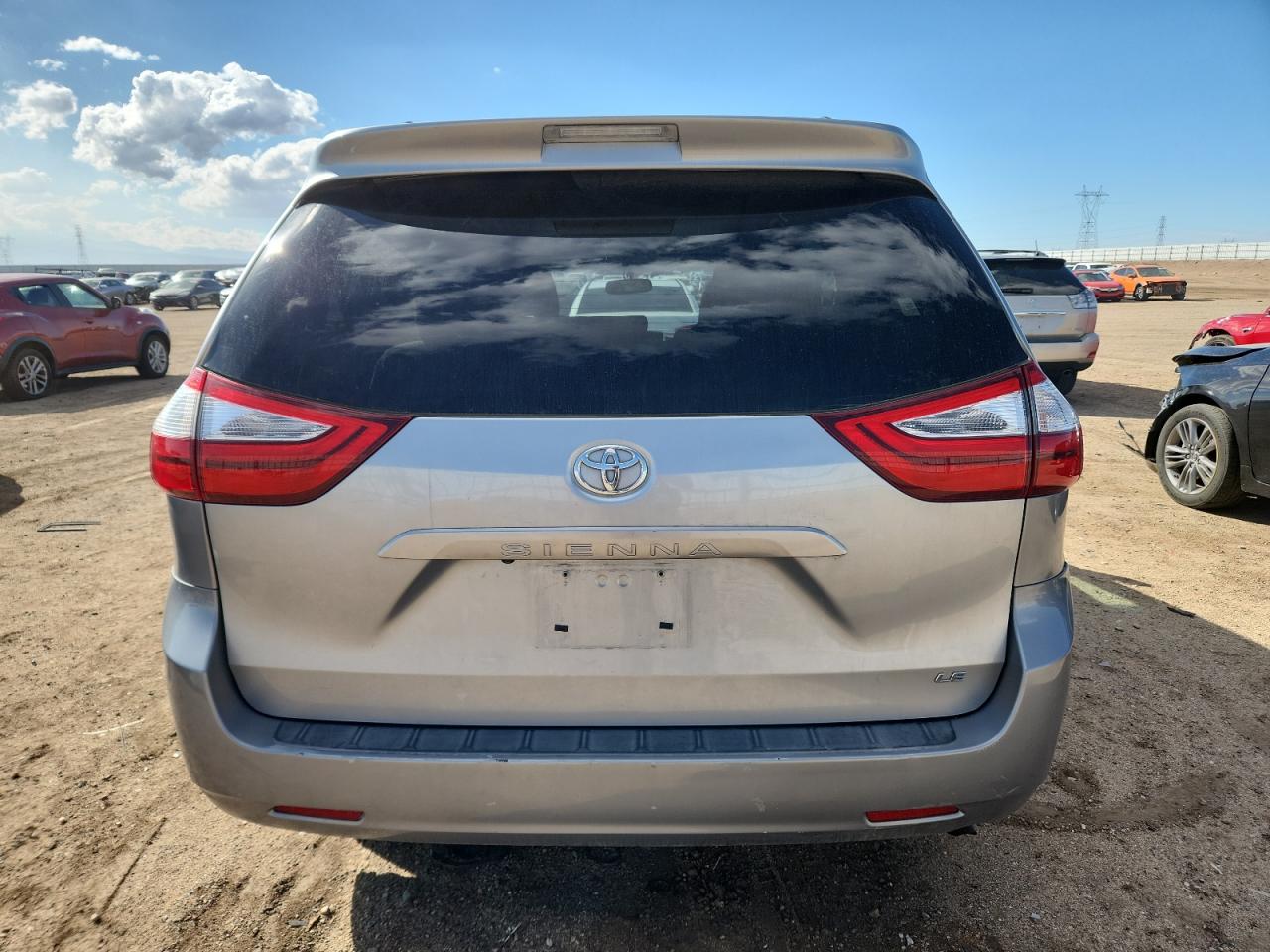 Lot #3271096120 2017 TOYOTA SIENNA LE