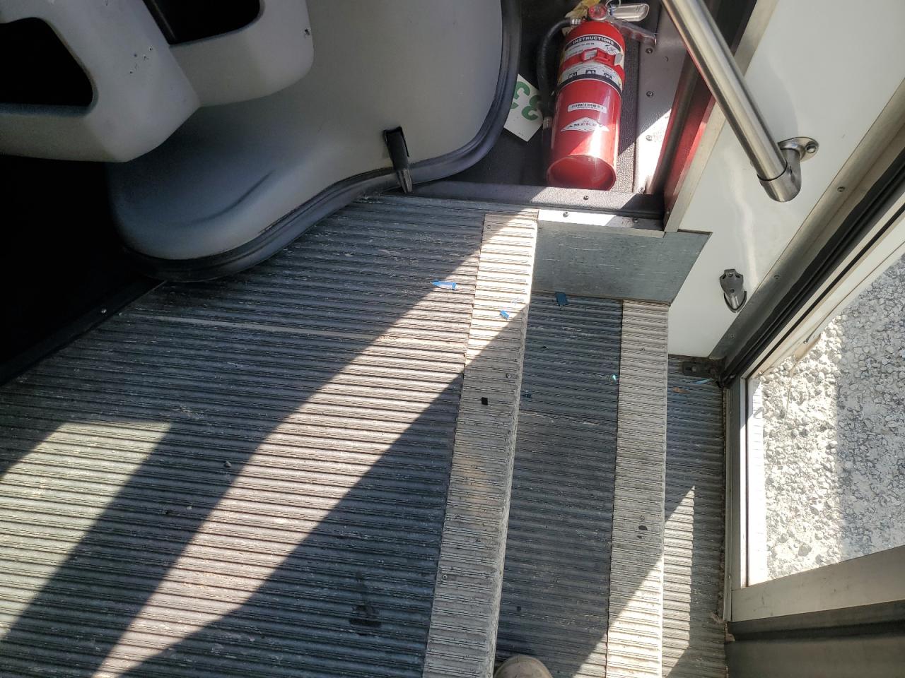 FORD ECONOLINE E350 SUPER DUTY CUTAWAY VAN