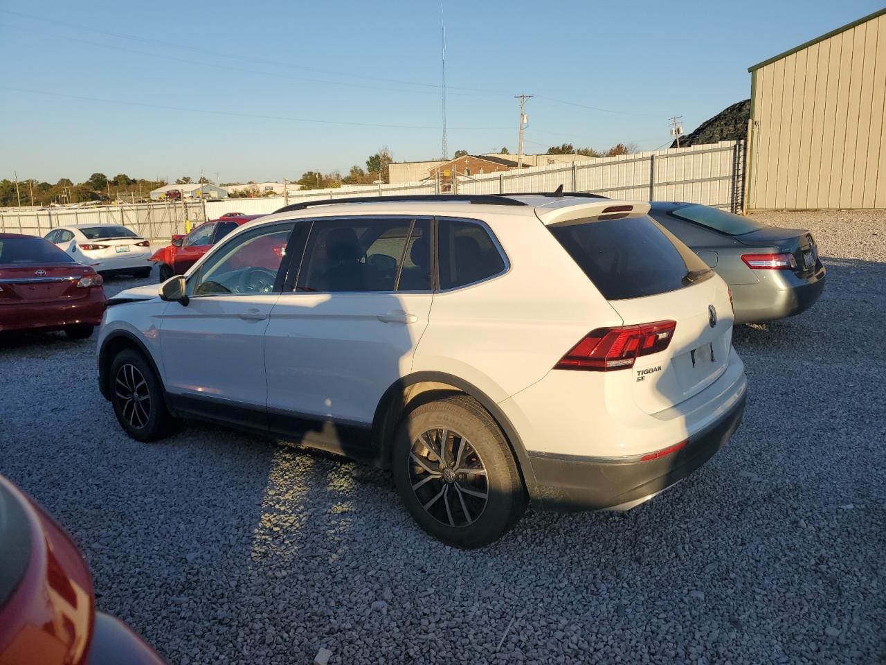 VOLKSWAGEN TIGUAN SE