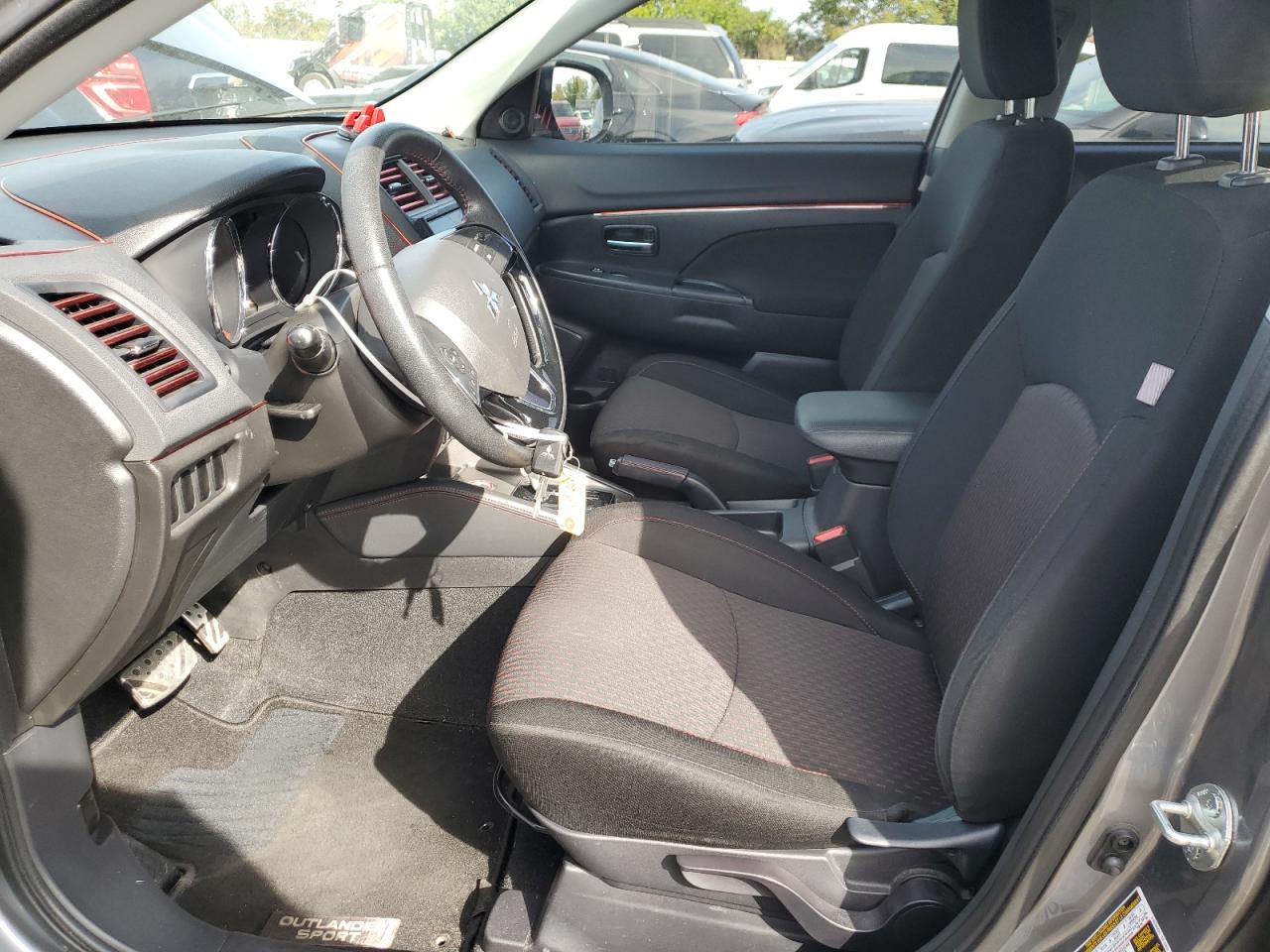 MITSUBISHI OUTLANDER ES