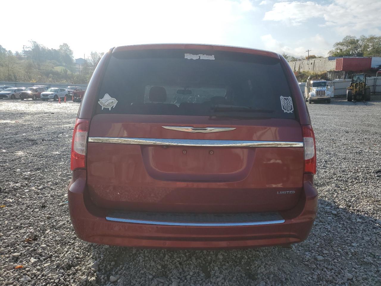 CHRYSLER TOWN & COUNTRY LIMITED