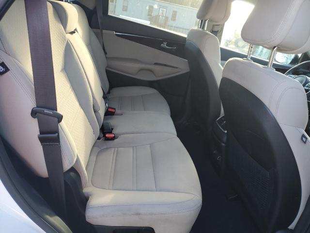 2016 KIA SORENTO LX - 5XYPG4A50GG084899