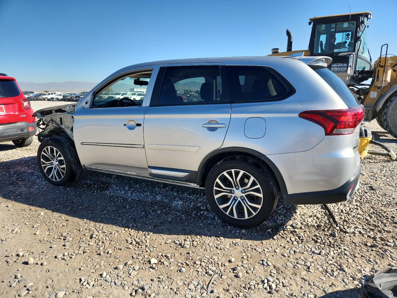 MITSUBISHI OUTLANDER SE