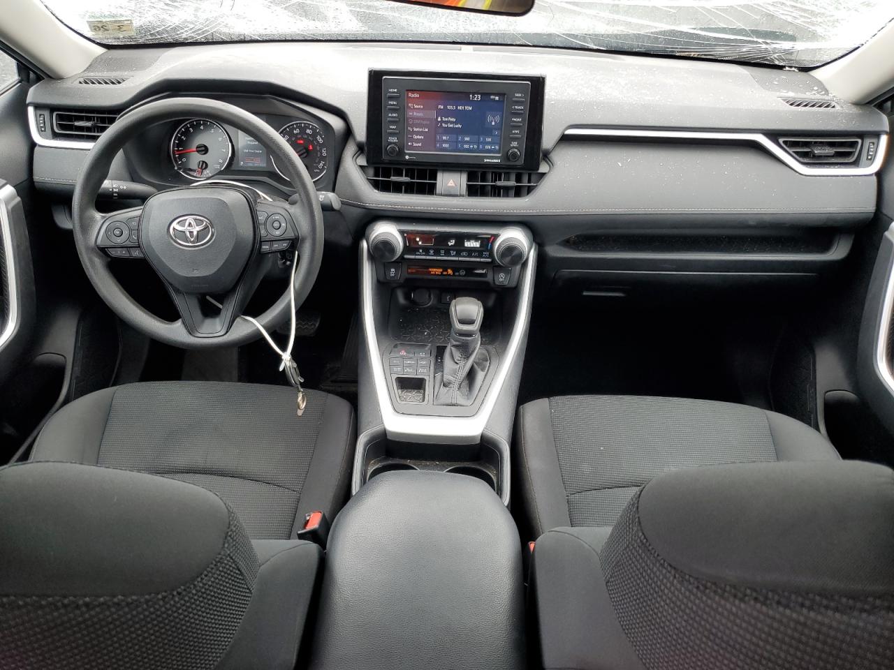 TOYOTA RAV4 LE