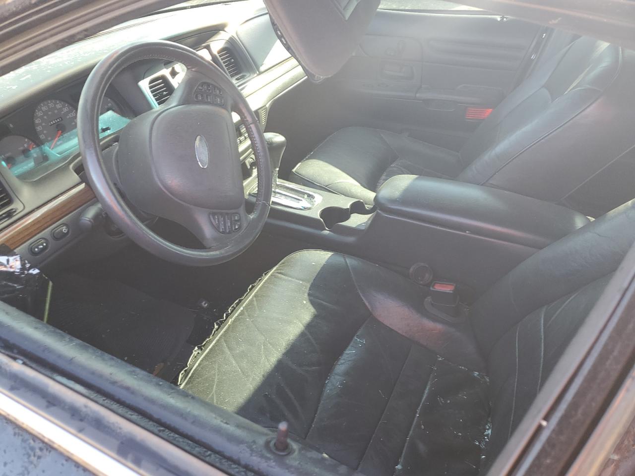 Lot #3292411295 2002 FORD CROWN VICT