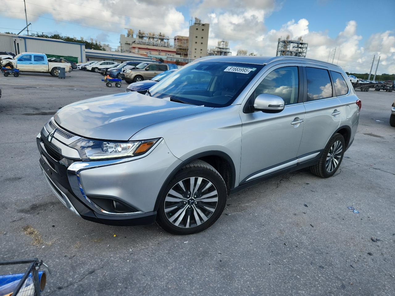 MITSUBISHI OUTLANDER SE