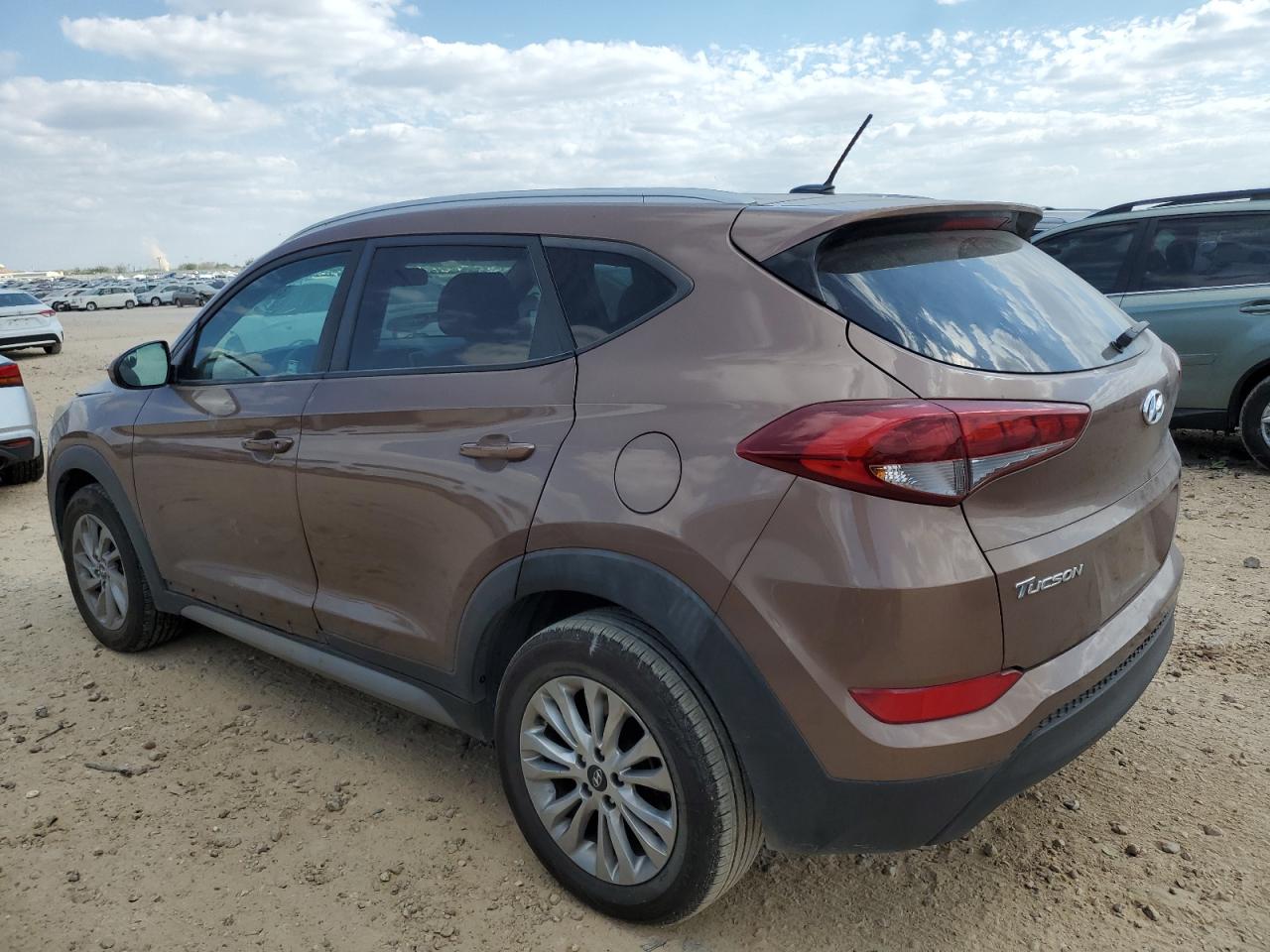 Lot #3291532954 2017 HYUNDAI TUCSON LIM