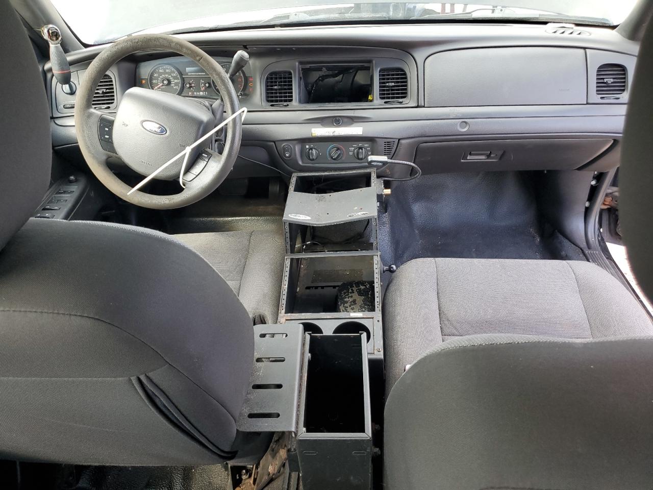 FORD CROWN VICTORIA POLICE INTERCEPTOR