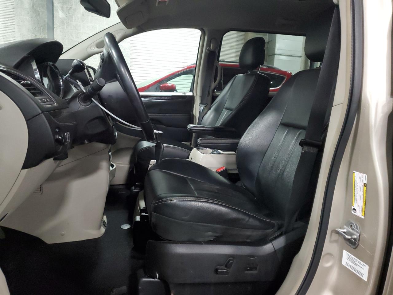 CHRYSLER TOWN & COUNTRY TOURING