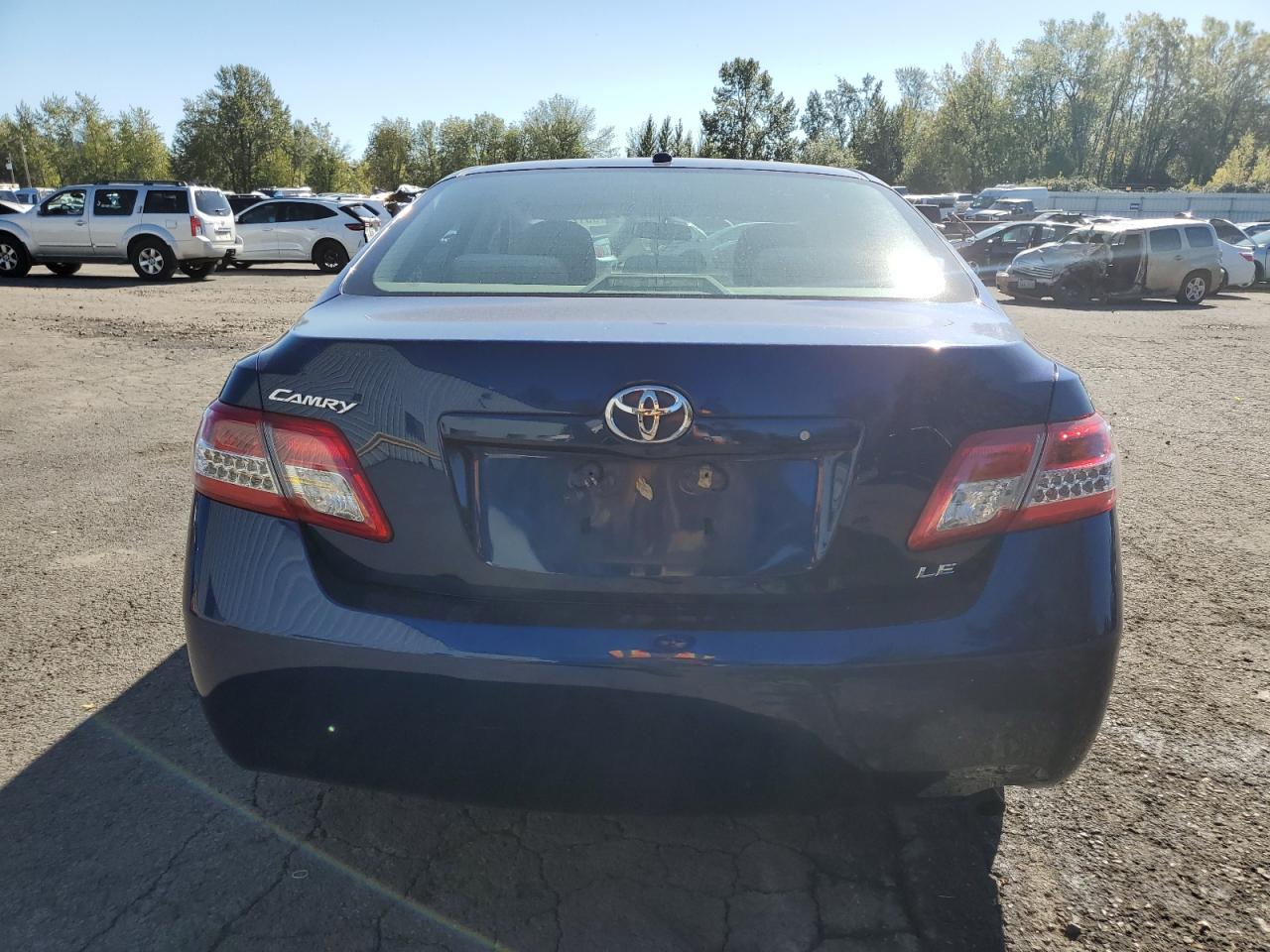 TOYOTA CAMRY BASE