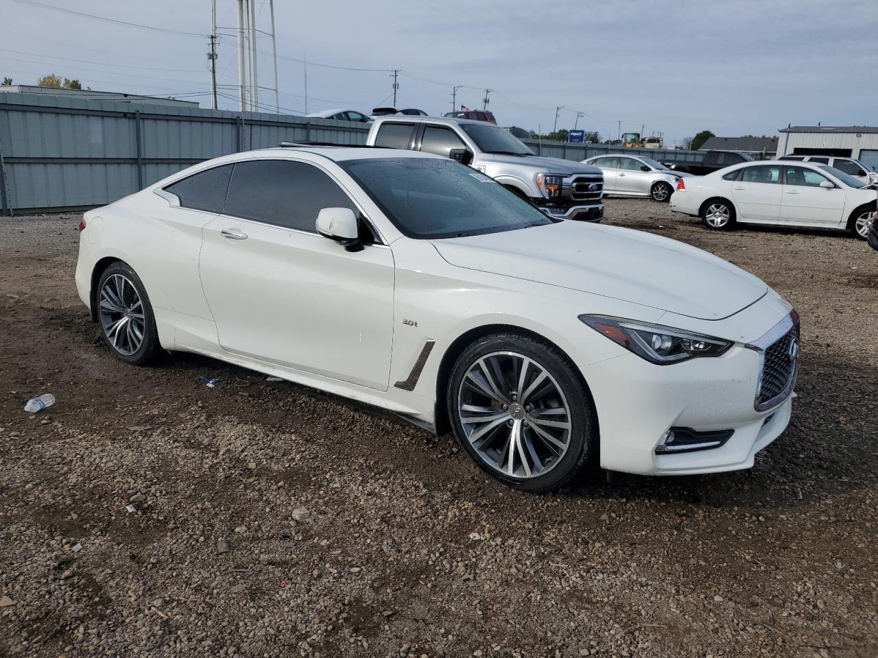 INFINITI Q60 LUXE 300