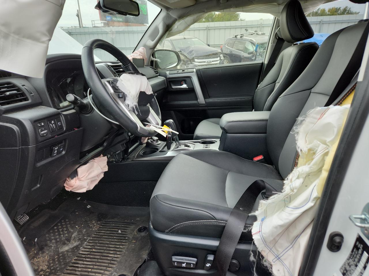 TOYOTA 4RUNNER SR5/SR5 PREMIUM