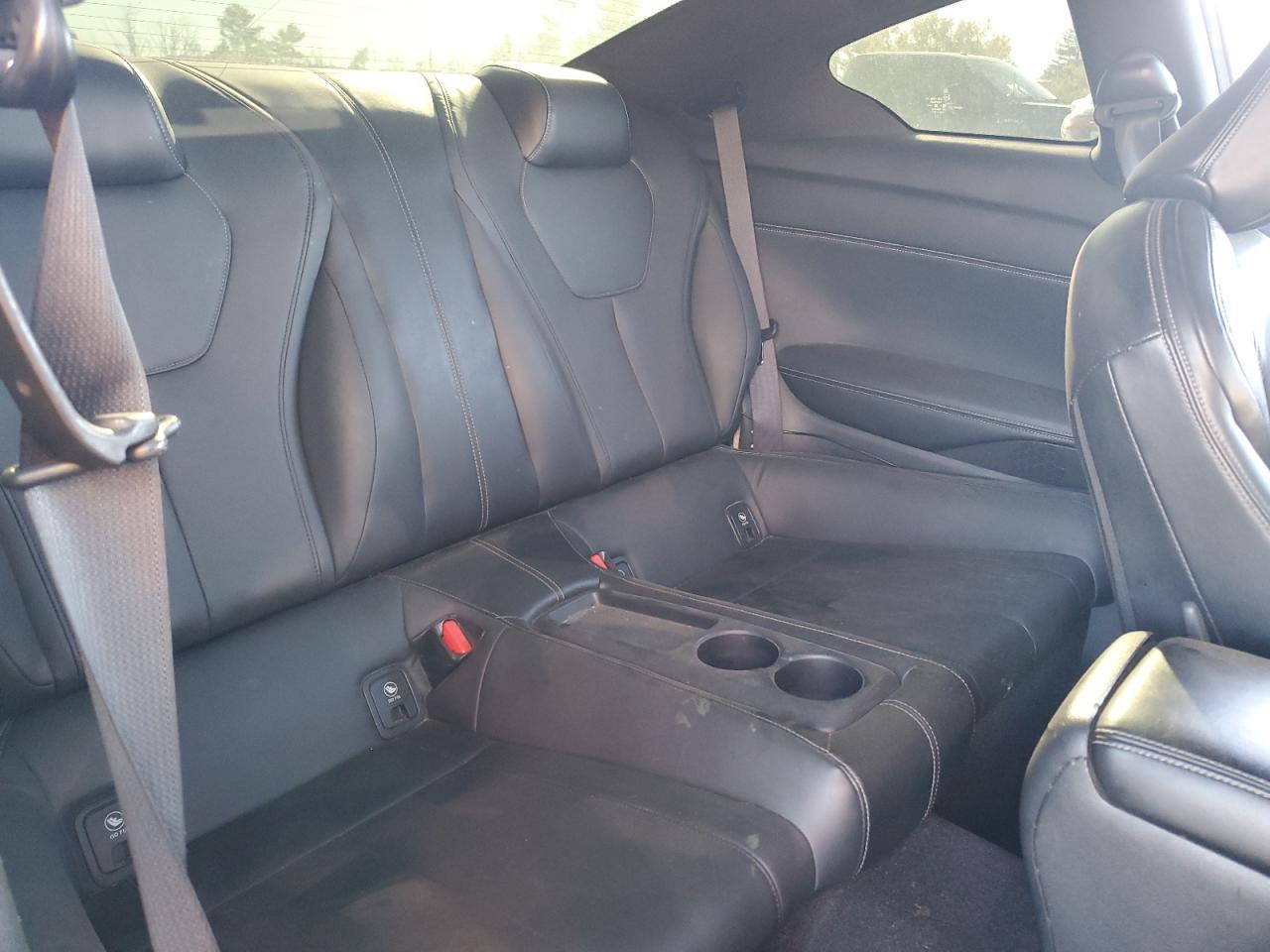 INFINITI Q60 LUXE 300