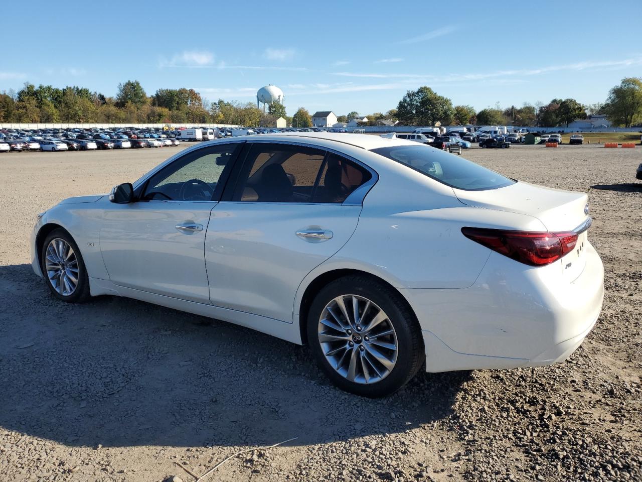 INFINITI Q50 LUXE
