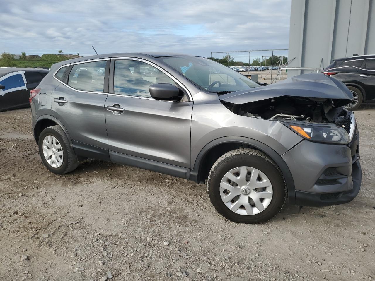 NISSAN ROGUE SPORT S